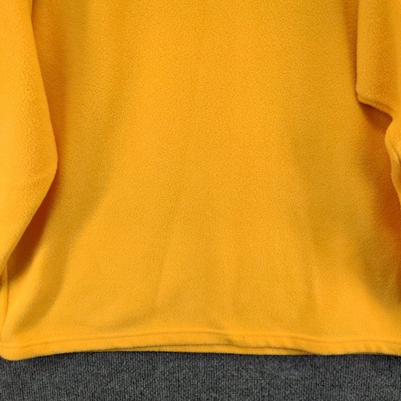 New York Hotel & Casino Mens Fleece Pullover Yellow XL V-Neck Vintage Made USA - Picture 7 of 15
